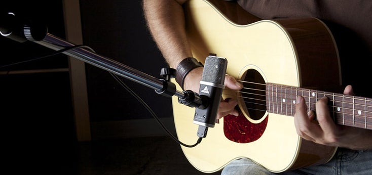 https://www.bax-shop.nl/blog/wp-content/uploads/2016/04/best-microphone-for-acoustic-guitars.jpg