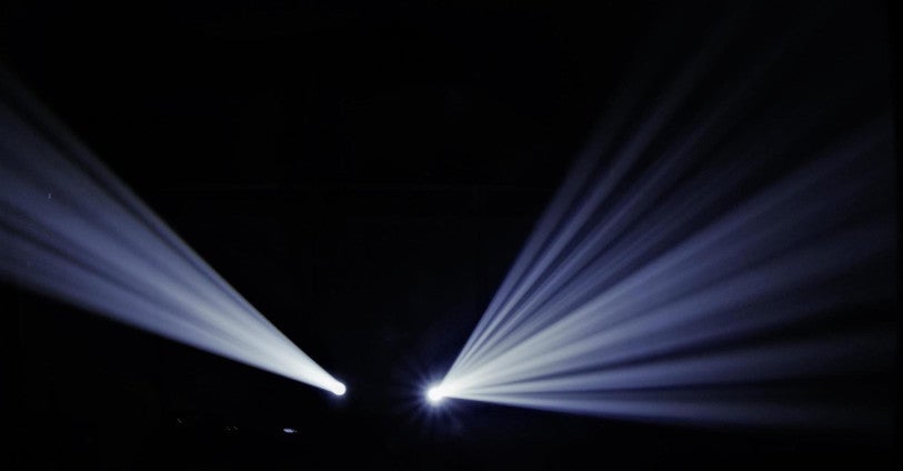 Beam moving head (links) en spot moving head (rechts)