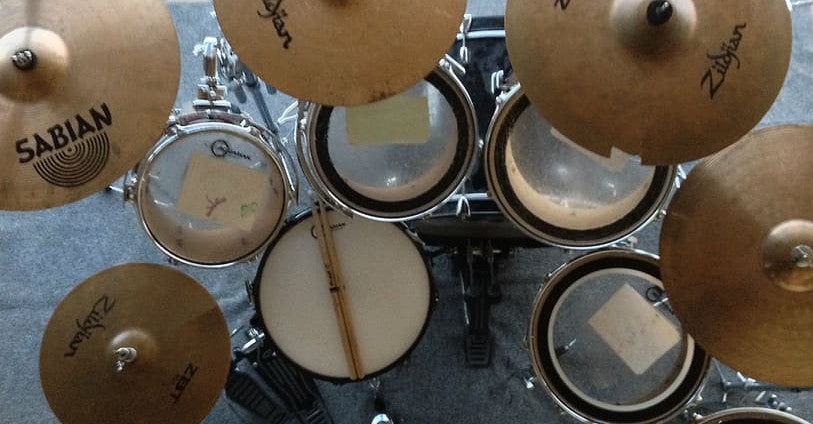 Drums dempen met deze huis-tuin-en-keuken-methodes