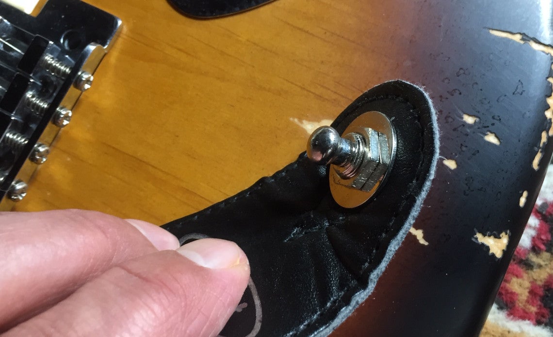 Strap buttons van je gitaar vervangen door strap locks - Hoe?