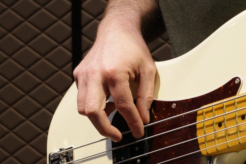 Technique de jeu à la basse pour les débutants Bax Music Blog