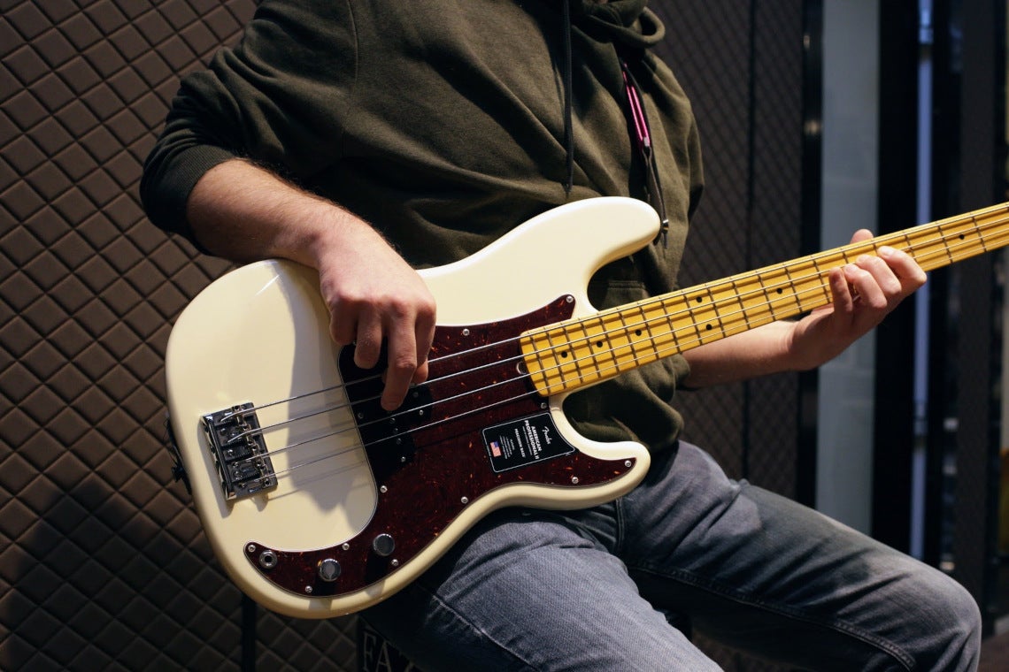 Bass Guitar Technique for Beginners