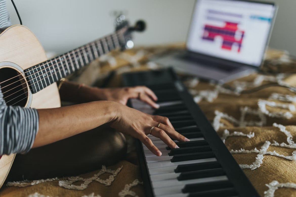 Hoe maak je goede liedjes als je geen professioneel muzikant bent?