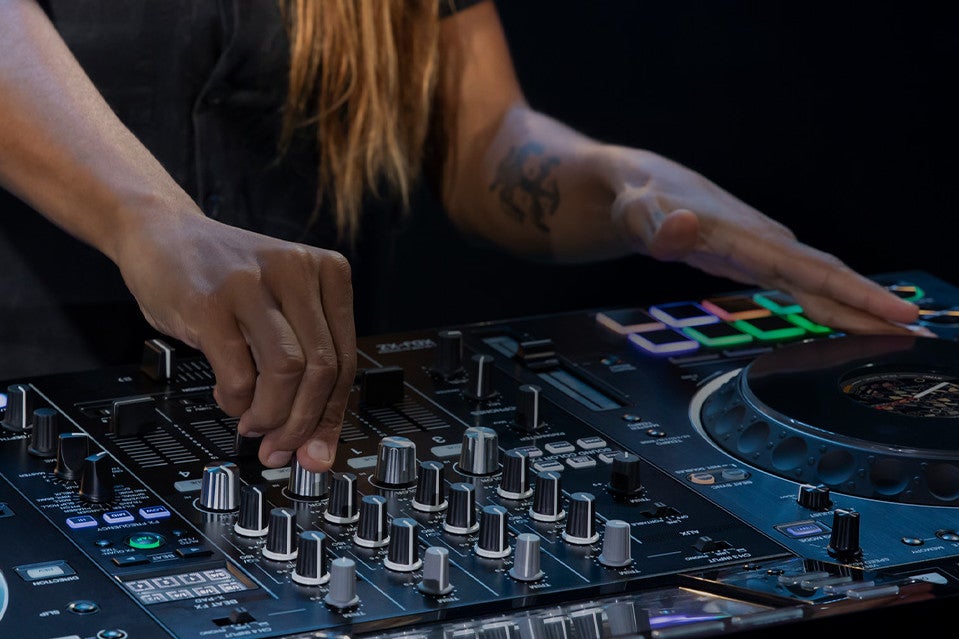 Picking Out the Right PA System for a Wedding