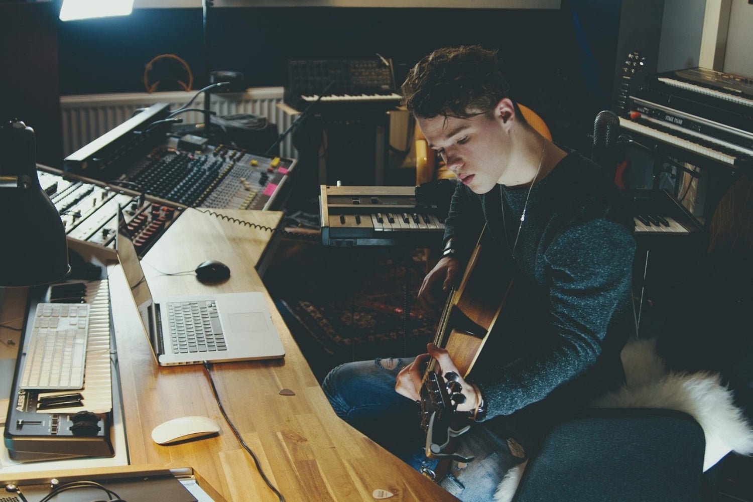 Eerst de tekst of eerst de muziek? Zo begin je aan een liedje