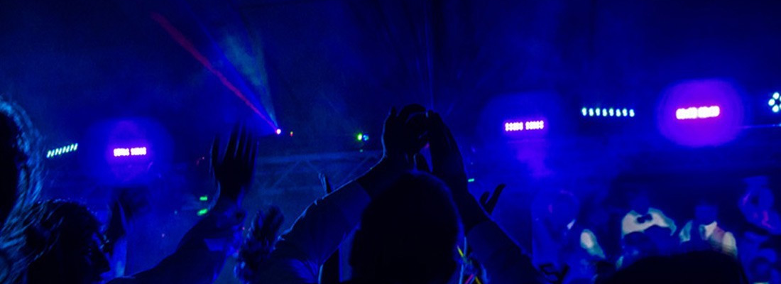 Voor de grote ruimte: American DJ UV LED BAR20 IR!