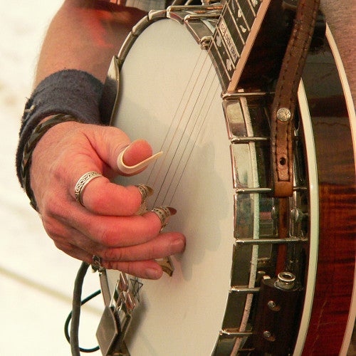 6. Hoe bespeel je een banjo? En is banjo spelen moeilijk? 6. Hoe bespeel je een banjo? En is banjo spelen moeilijk?