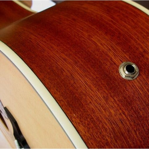 Wat is het verschil tussen een actieve en passieve basgitaar? 8. Kan ik een akoestische reisgitaar ook versterken?